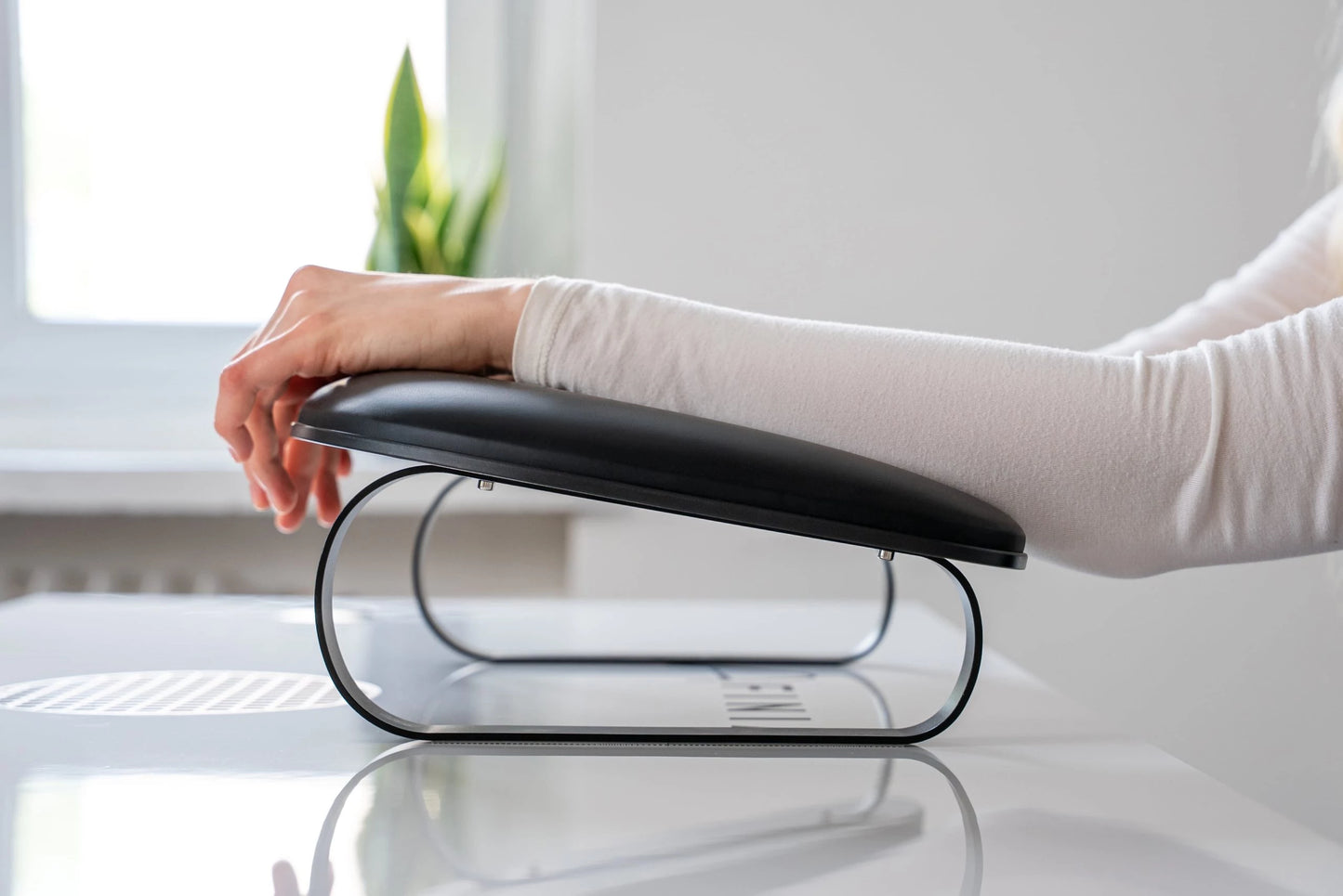 Siirrettävä käsituki AFINIA Luna